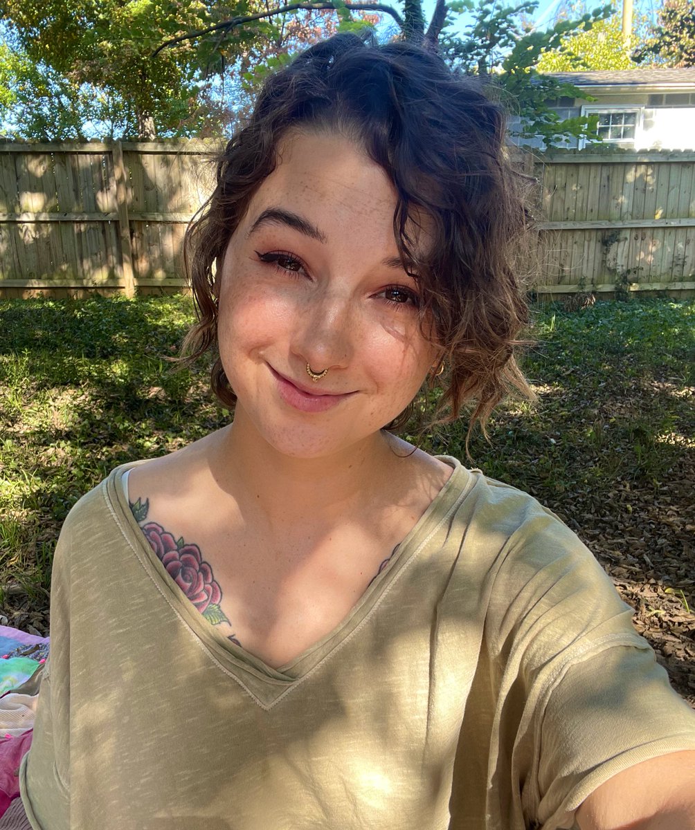 oh hi I’m cute &amp; live on twitch!

playing Station to Station — a new cozy, relaxing game about building railways through scenic landscapes 🚂🍃 #ad

<a href="/GalaxyGrovegame/">Galaxy Grove - Wishlist Town to City Now 🏡</a> <a href="/PrismatikaGames/">PRISMATIKA GAMES</a>