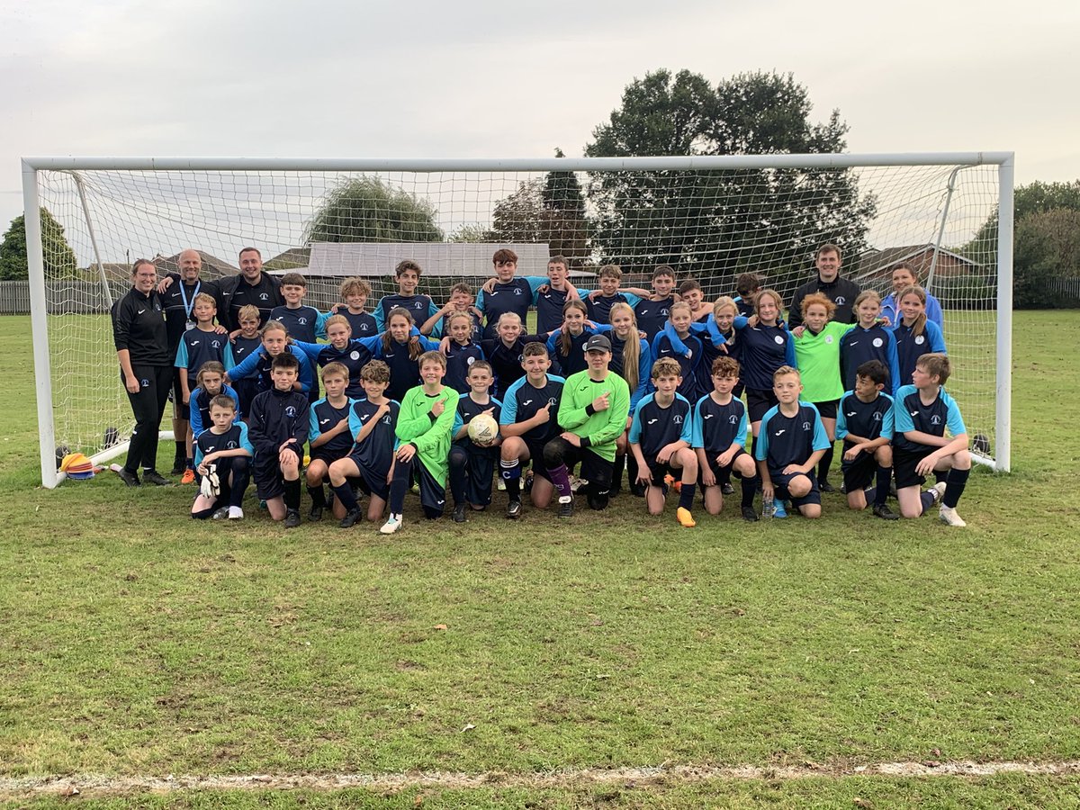 A fantastic evening of extracurricular Football against our friends at @DeltaJWhitgift. 

Tonight was the turn of; Year 7 Boys, Year 7/8 Girls & Year 9 Boys. 

More importantly, we had over 80 children from Grimsby & Cleethorpes playing competitive Football. 

#TeamBeacon