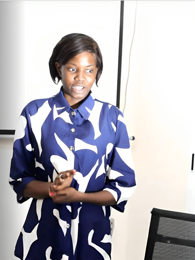 WProgram80771's tweet photo. 🚀 En avant pour la deuxième partie du WBP.

Ce 3 octobre, les lauréates ont franchi une étape cruciale du WBP. Après avoir rédigé leur business model à l'issue de la première étape, elles ont bénéficié d'une #formation sur l'élaboration du #businessplan et de son #pitchdeck. https://t.co/DhQwk3mUSt