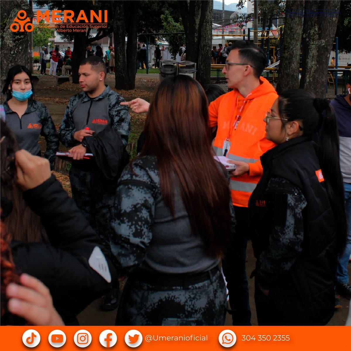 umeranioficial's tweet photo. 🧡Nuestros estudiantes y funcionarios participaron en el #SimulacroDistrital2023 realizando con éxito la debida evacuación de las instalaciones. 

Este ejercicio nos prepara de manera adecuada para responder a posibles emergencias🚨 https://t.co/2TPYUweSYo