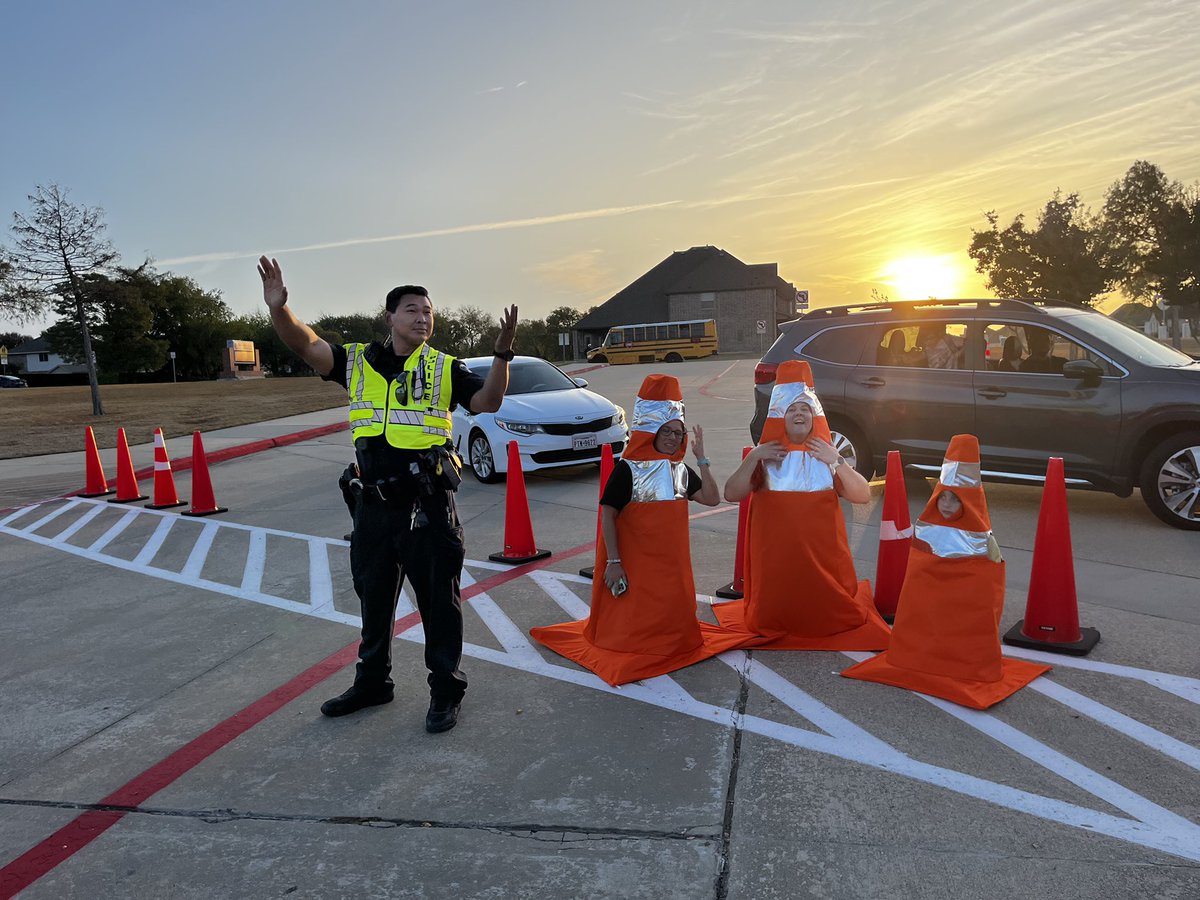 Officer K. Singleton tweet media