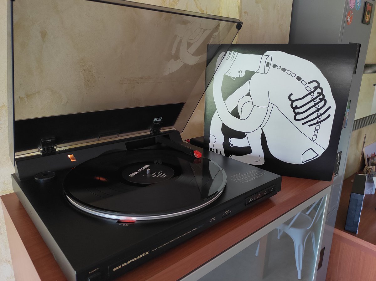 David Monserrat ⚡ (@davidmonserrat_) on Twitter photo Aquesta setmana compleix 10 anys un #àlbum monumental: #caminaioblida (<a href="/Indian_Runners/">The Indian Runners</a> 13) dels <a href="/super_gegant/">Súper Gegant</a> 🎂 Pots disfrutar del gloriós debut d'aquest #powertrio amb la #ressenya que li dedico a <a href="/musicacronica/">Música Crònica</a> 👌👇 #súpergegant #vinil #tocadiscos > musicacronica.com/2023/08/super-… Aquesta setmana compleix 10 anys un #àlbum monumental: #caminaioblida (<a href="/Indian_Runners/">The Indian Runners</a> 13) dels <a href="/super_gegant/">Súper Gegant</a> 🎂 Pots disfrutar del gloriós debut d'aquest #powertrio amb la #ressenya que li dedico a <a href="/musicacronica/">Música Crònica</a> 👌👇 #súpergegant #vinil #tocadiscos > musicacronica.com/2023/08/super-…