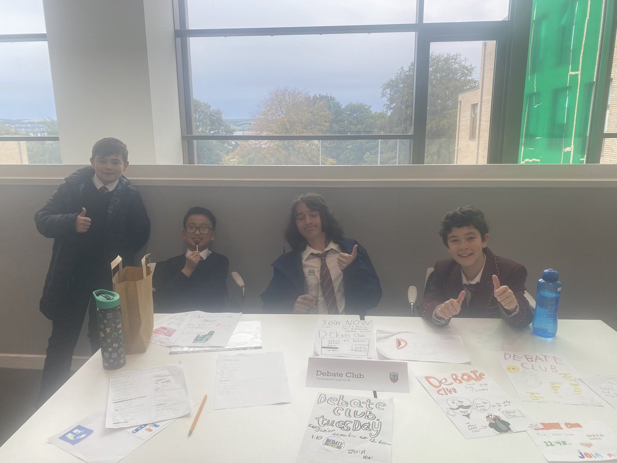 Super proud of some of my Debate Club members, who represented the group at today’s Wider Achievement Fayre!  Well done, you’re all amazing! #Harris #debateclub #achievement
