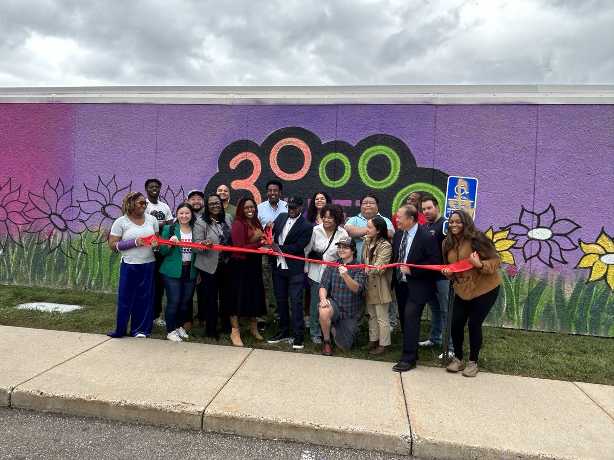Today, we celebrated the groundbreaking of @30kftart’s new facility! 30K Feet empowers students in Saint Paul through culture, art, technology, and social justice. @founghawj, @AthenaHollins and I secured $3.5 mill in state bonding for this important project on the East Side.