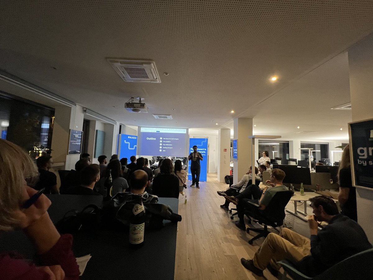 tech_alasco's tweet image. Kicking out our collaboration with NLP Munich #community and @pydatamunich with the first talk about „Lanfrica: Tackling the deep-rooted AI challenges in the Global majority“ by @ChrisEmezue . Who is building @lanfrica that aims to accelerate the development of AI applications💫