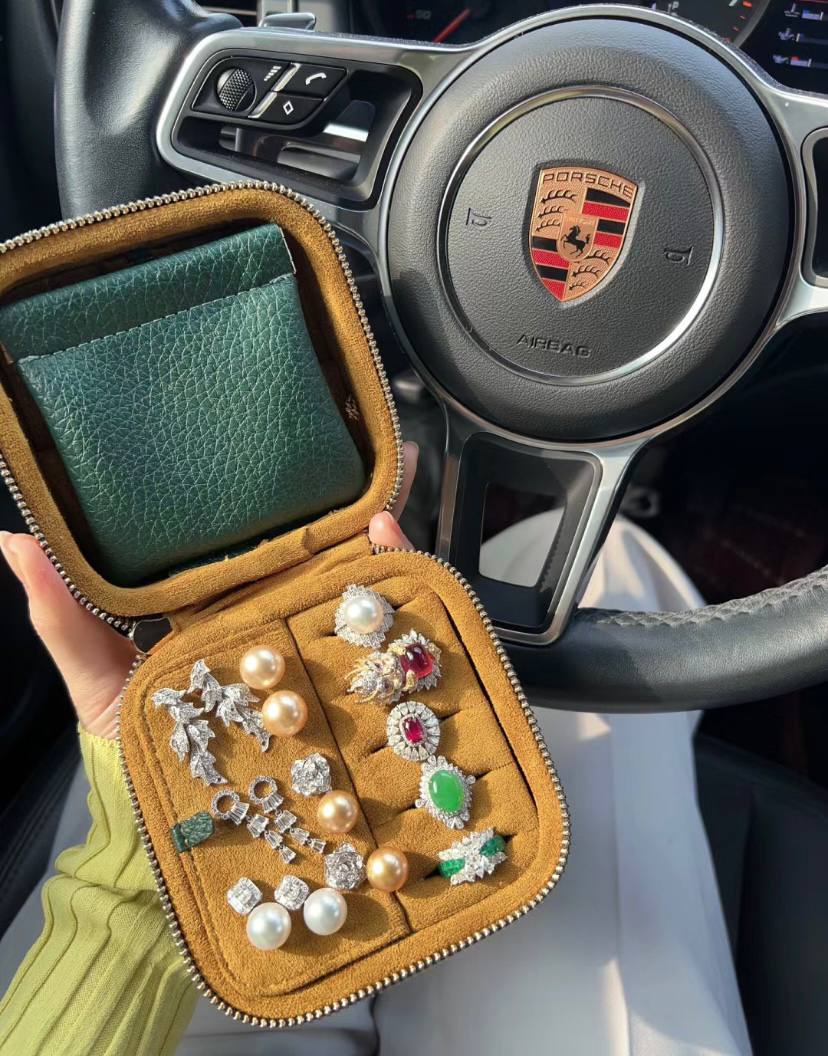 Aileen Dubois (@severinemaryne) on Twitter photo 