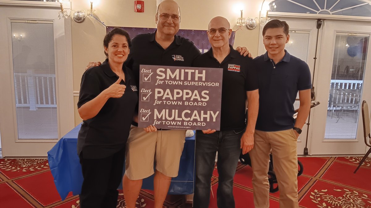 MaricellyVD's tweet photo. Best Pizza Truck Everrrrrr.!!!!!!!!!!!!!!!!!
This was a great event for Warren Smith, Candidate for Cortlandt Supervisor with George Pappas, Candidate for Cortlandt Town Council. We told folks to BANK YOUR VOTE!!!!!!
#Pizza #Cortlandt #LocalSlate #DoughNation #Pizza https://t.co/PijmFVJFVB
