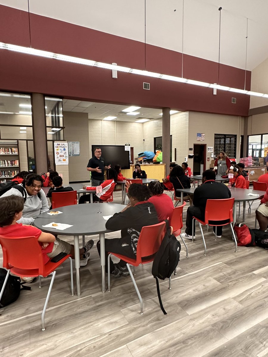 EastIberville's tweet photo. Thank you to CALIBR8 for coming to speak with our students! We enjoyed today’s message. #calibr8 #EIproud #TigerPride #MovingForward https://t.co/w1FtYQ5iJ3