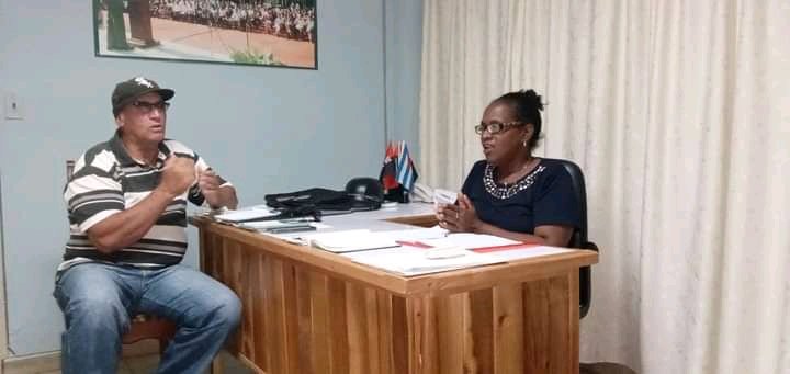 PoderPalma's tweet photo. Se reúne la dirección de la AMPP #La Palma con los presidentes de Consejos Populares como parte del proceso de preparación rumbo al primer proceso de rendición de cuenta del delegado a sus electores  XVIII Periodo de  mandato del  #PoderPopular https://t.co/ix1E5lxXQ9