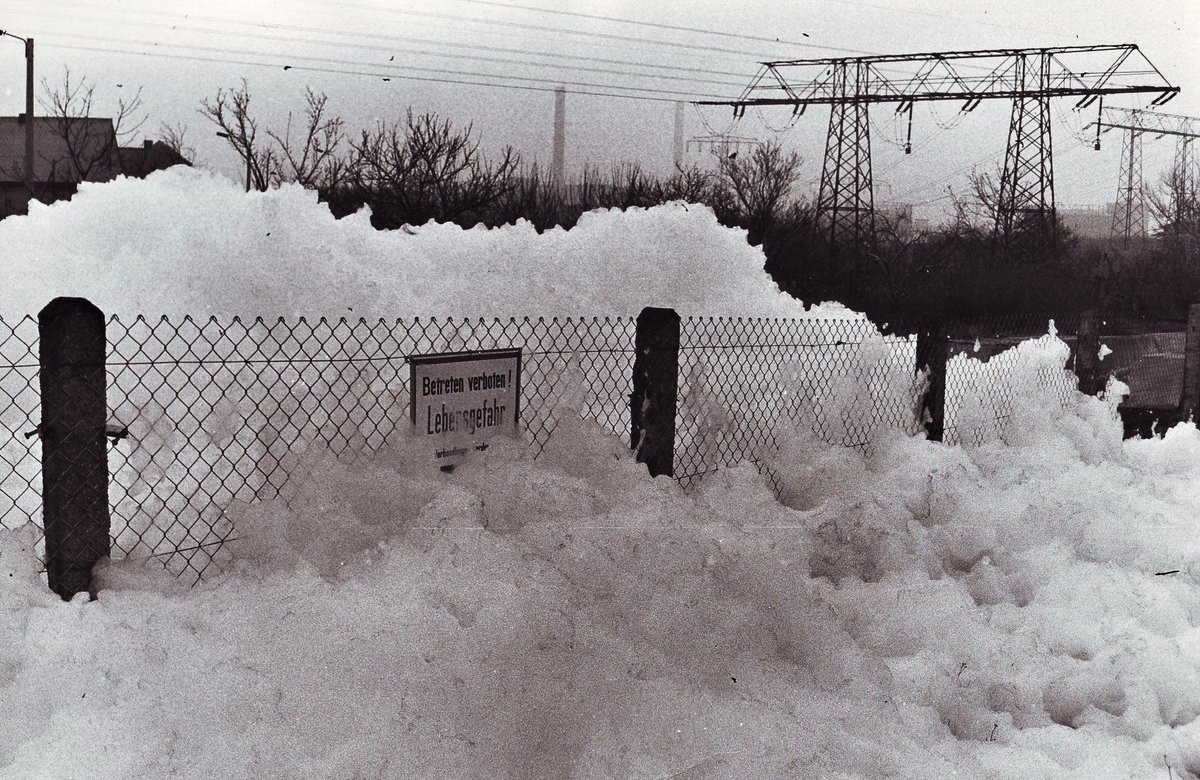 Abwasserkanal Buna-Werke, Zufluss zur Saale, 1985. #TagDerDeutschenEinheit #DDR #sozialistischerrealismus #Sozialismus #halle #NaturePhotography