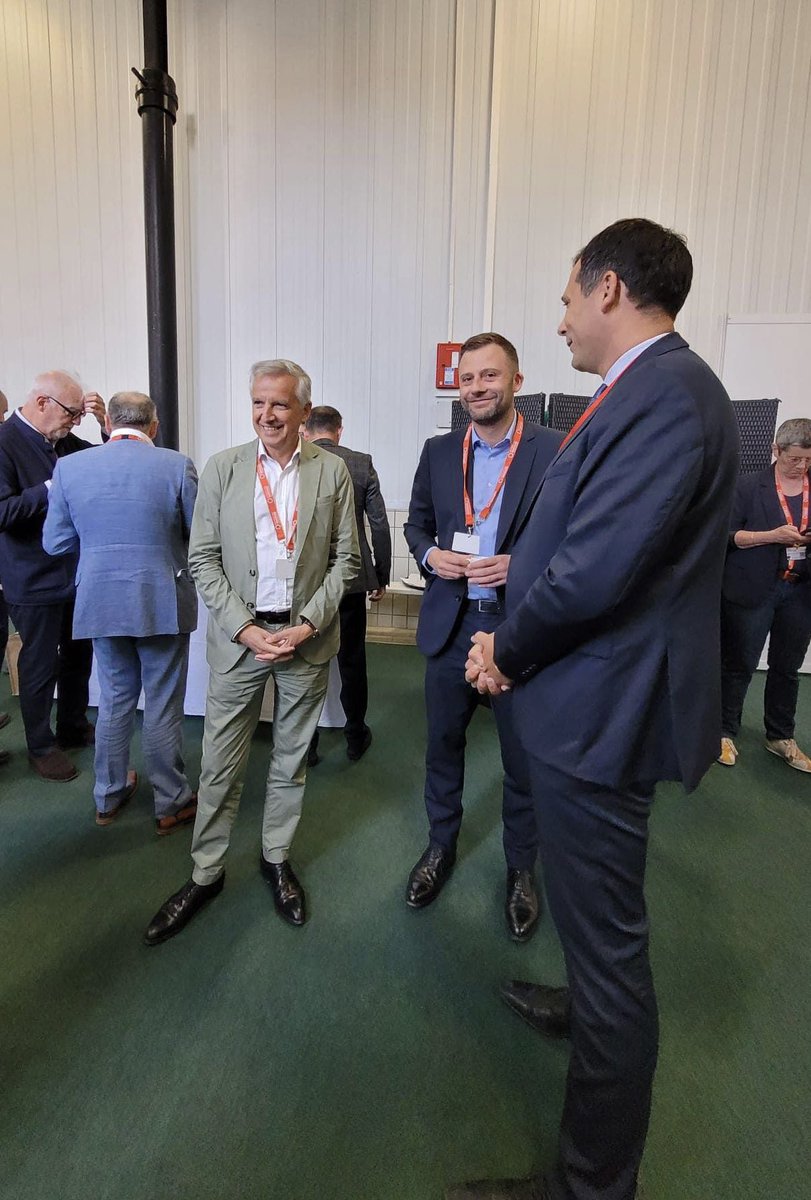 IanBoucard's tweet image. À Nantes au congrès HLM aux côtés des acteurs du logement social. Depuis 2017 le Gouvernement a déstabilisé le secteur, faisant tomber la production de logements au plus bas, au détriment des plus précaires et surtout de la France qui travaille.