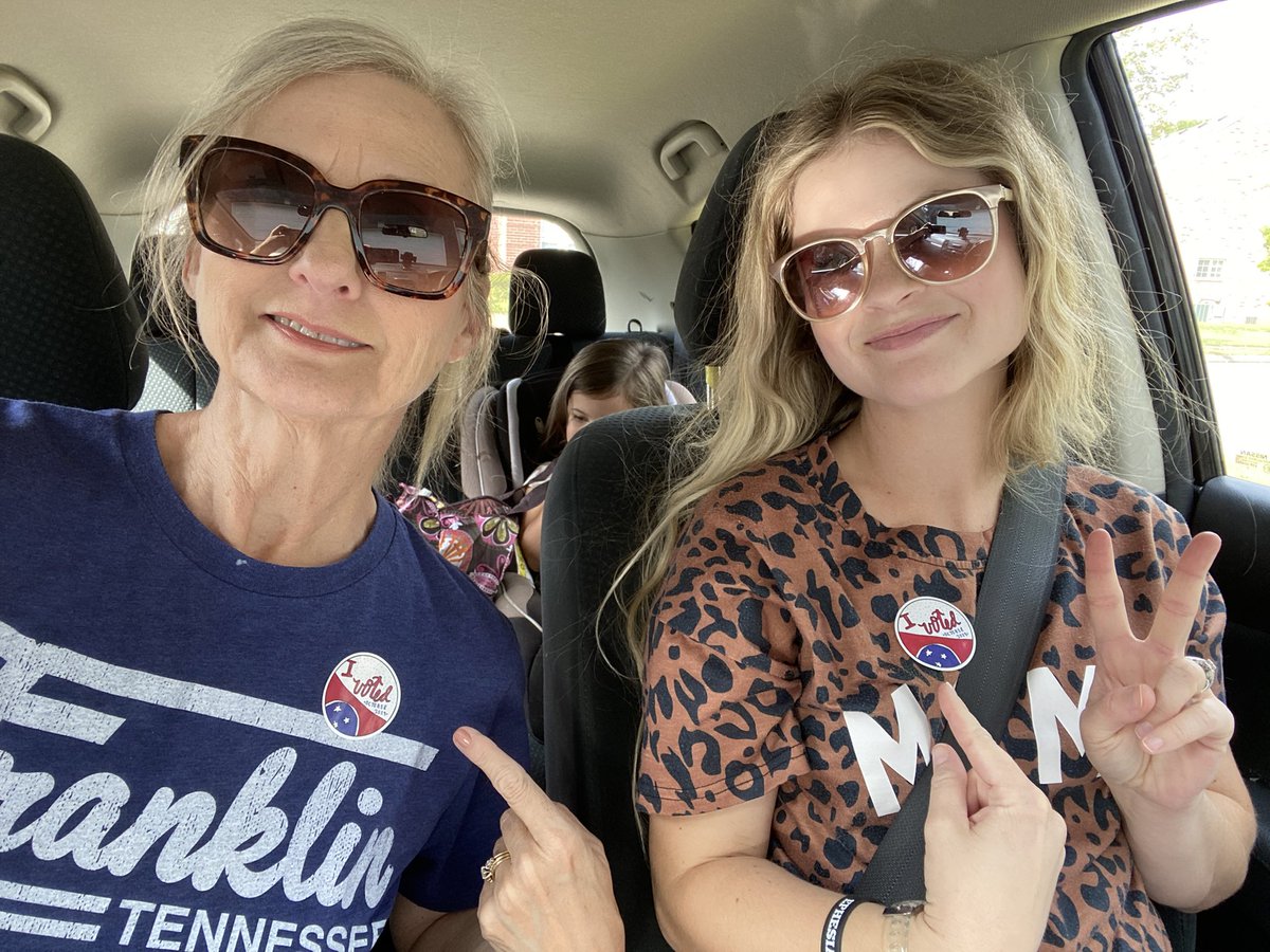 LindaRoebuck's tweet photo. First day of early voting. This race is important. @KenMoore4Mayor https://t.co/6BtBfLD2c8