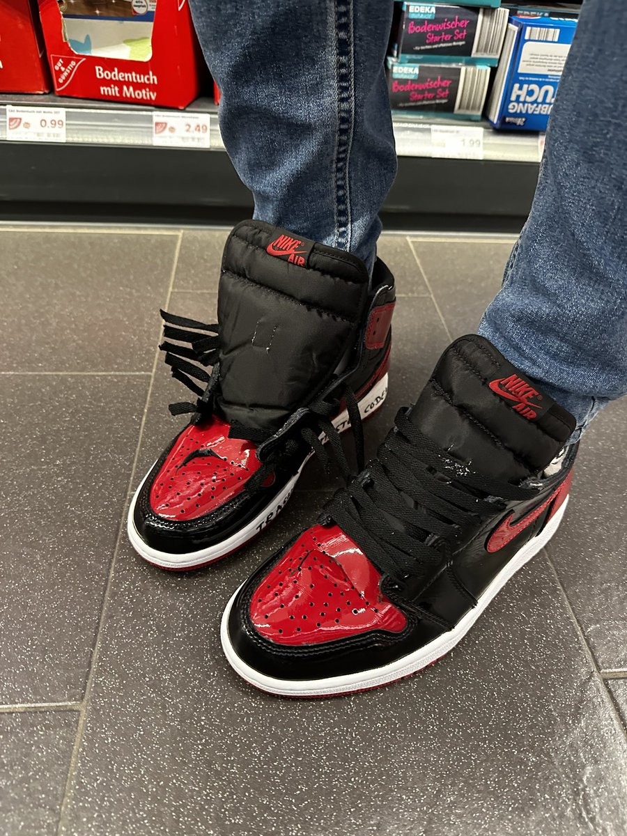 snkrdstrctn's tweet photo. Wearing out my wheelplayed #DebtorDamage Jordan 1 Patent Bred for @RuinUrShoes #jordan1patentbred #sneakerdestruction #sneakerfetish https://t.co/zHA17TyelP