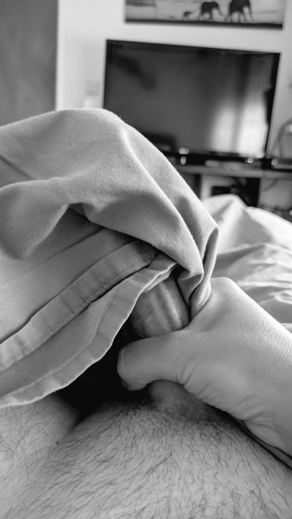 injecterect's tweet photo. Cum &amp; check out my page!
🥵🥵🥵🥵 
https://t.co/FJqIDHe77c

#onlyfansFree #onlyfansmodel #onlyconnect #cumtributeِs #freefans #freepage #sexualrelease #blackandwhite #SneakPeek #naughty https://t.co/a1Wyjrx4Kx