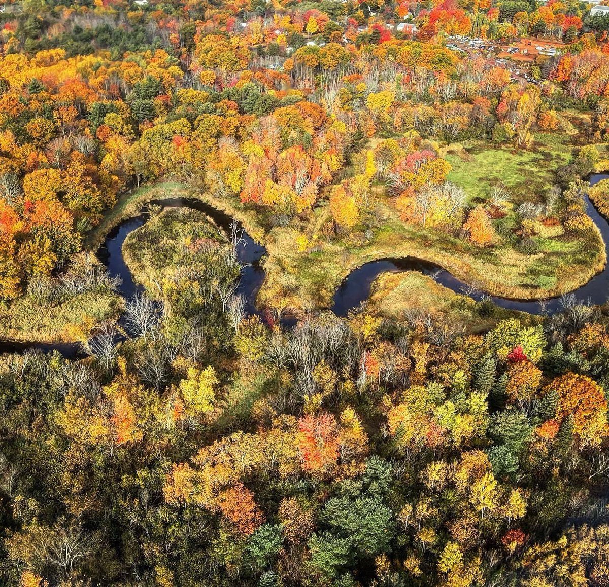 MaeganPN's tweet photo. Falling into the #annapolisValley  in Nova Scotia https://t.co/SNcF3ffDNA