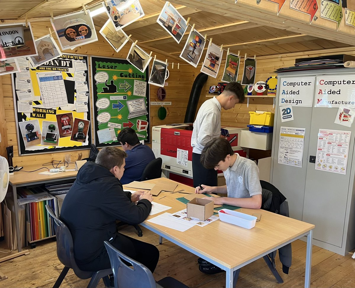 Fiona May tweet media