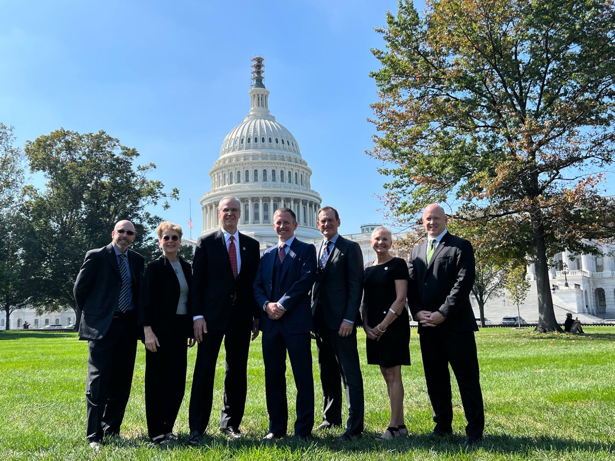 It’s a great day in Washington and even a better day to talk about conservation and protecting our precious Florida. Our Trustees are in DC for our Volunteer Leadership Summit #VoicesForNature