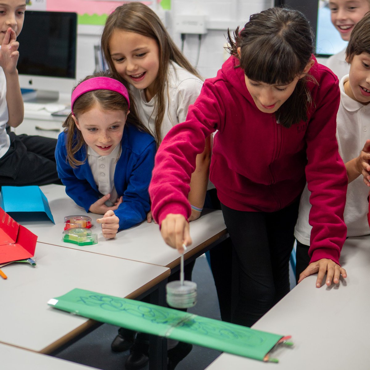 aveea_org's tweet image. Incredible talent at South Harringay Primary School! 🌉 Our second Aveea workshop ever, and these young engineers built bridges that held nearly a kilo! At #AveeaAcademy, we're constantly amazed by the potential of our students. 💪🚀 #BridgeBuilders #YoungEngineers @HaringeyEduc