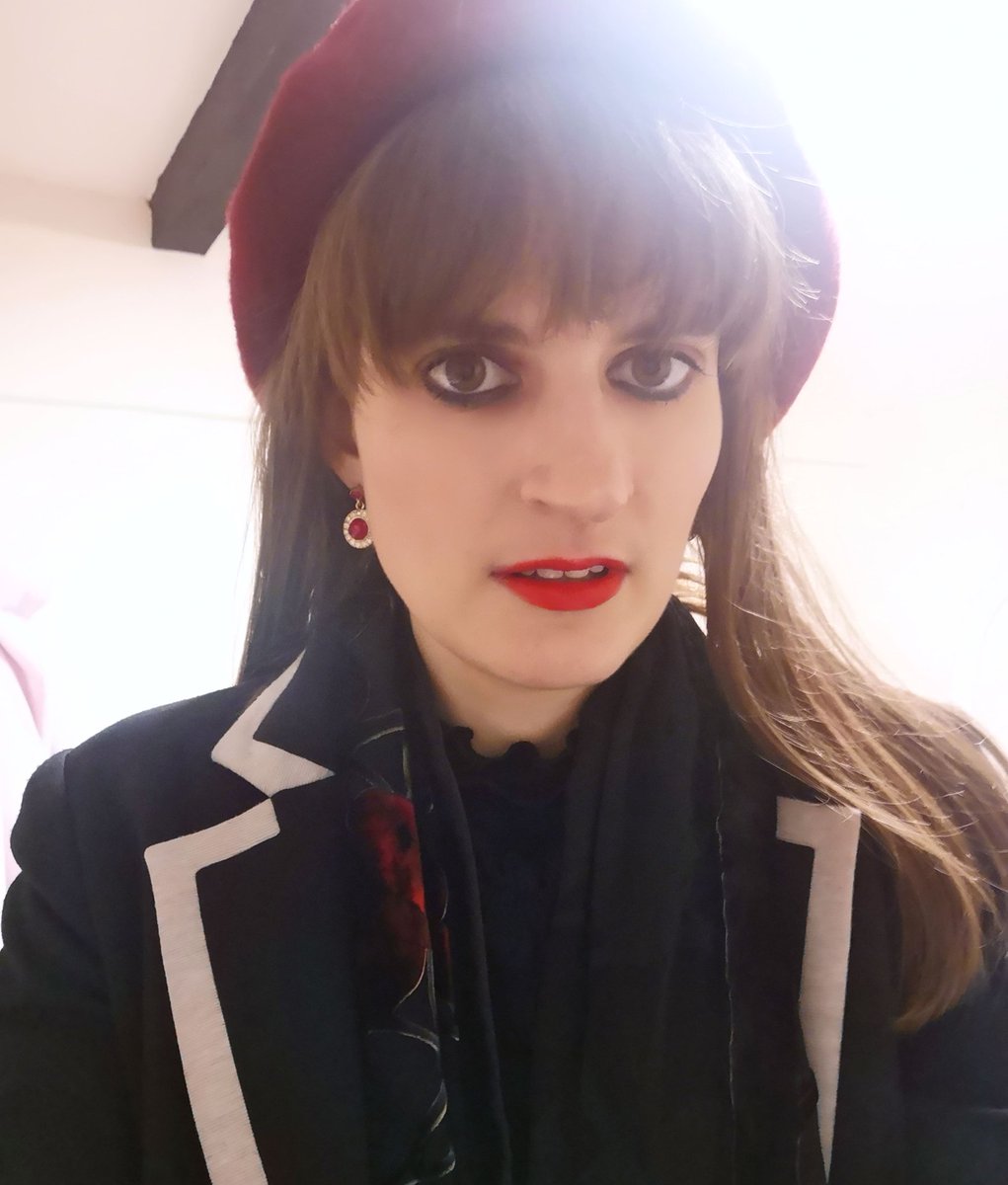 rebauthor1's tweet photo. Very French tonight for quiz night #Amwriting #writinglife #writing #Writingmybook break https://t.co/xGgWIRCGHw