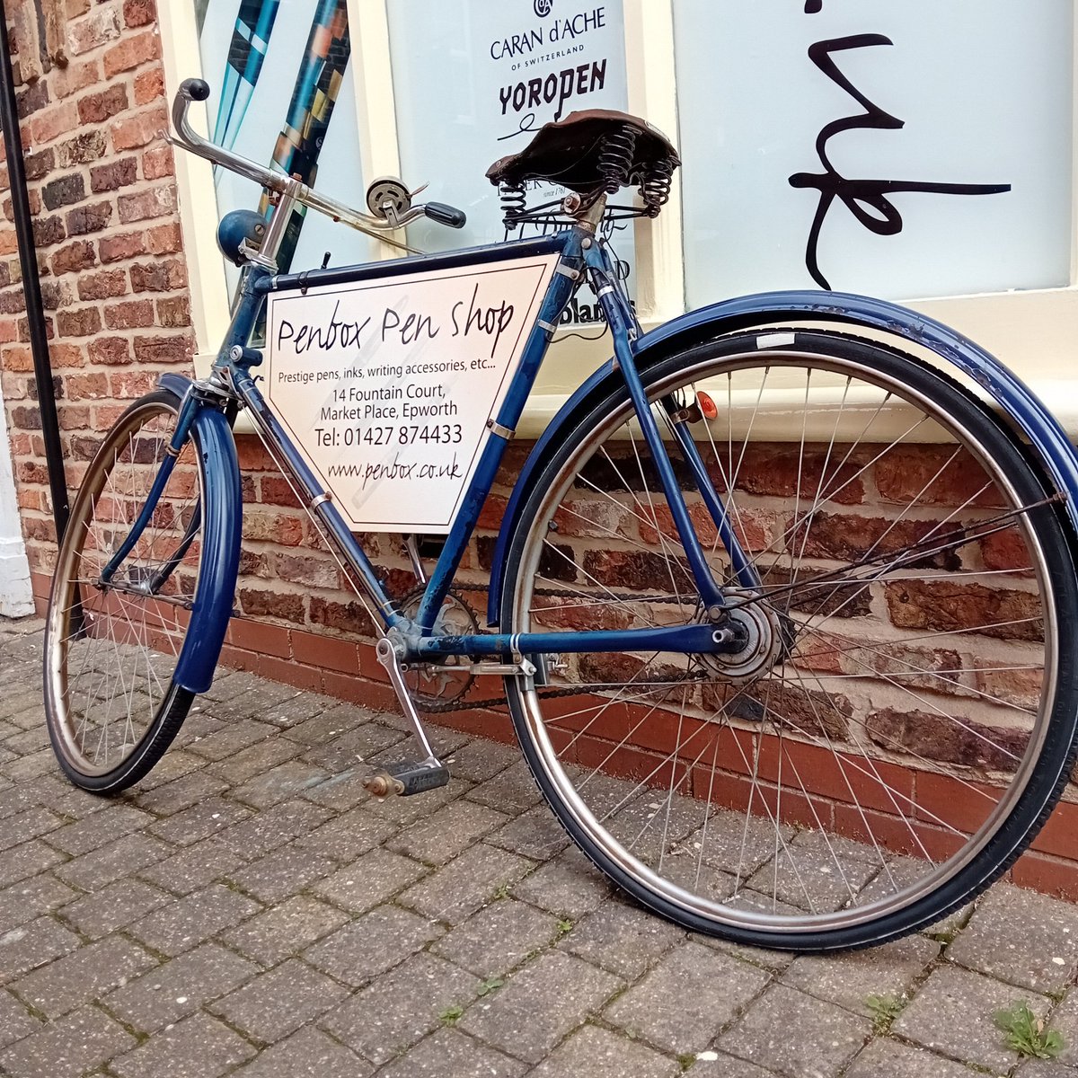 Penbox's tweet photo. The Penbox pen shop company bicycle has had its annual service. https://t.co/EvTikGdIhE
