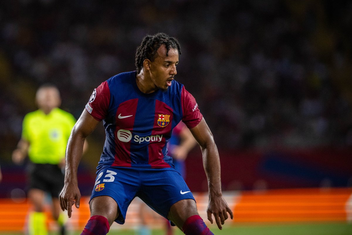 rbogu's tweet photo. Cuatro efemérides muy 🔝 en este Porto-Barça

🧤 Ter Stegen iguala a Ramallets como tercer portero con más partidos

👔 Xavi: 100 partidos en el banquillo culer

👶 Lamine Yamal se convierte en el titular más joven de la Champions 

🇫🇷 Kounde: 50 partidos con el Barça https://t.co/5yYgm1vvez