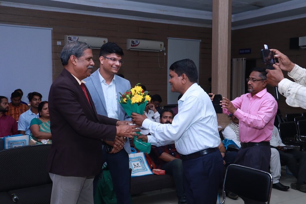 Sourabh Khandelwal 🇮🇳 tweet media