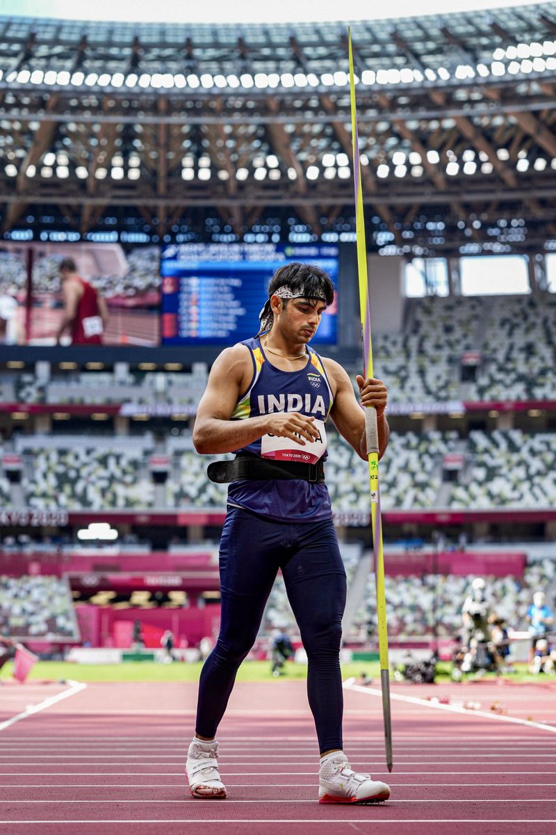 ZalaYogirajsi07's tweet photo. Golden Boy Subedar #NeerajChopra does it again
Clinched the #GoldMedal🥇 at the #AsianGames2022 with a spectacular 88.88 meter throw
His dedication, discipline & perseverance is testimony to the indomitable spirit of the #IndianArmy.
Congratulations
#AsianGam @Neeraj_chopra1 https://t.co/RZZqoE3VlA
