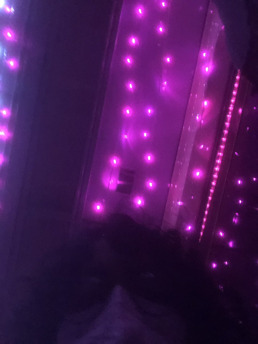 e_lectric_blue's tweet photo. Me on the aesthetic trolly today (the aesthetic was Brest cancer awareness) https://t.co/hLKJvKlfVs