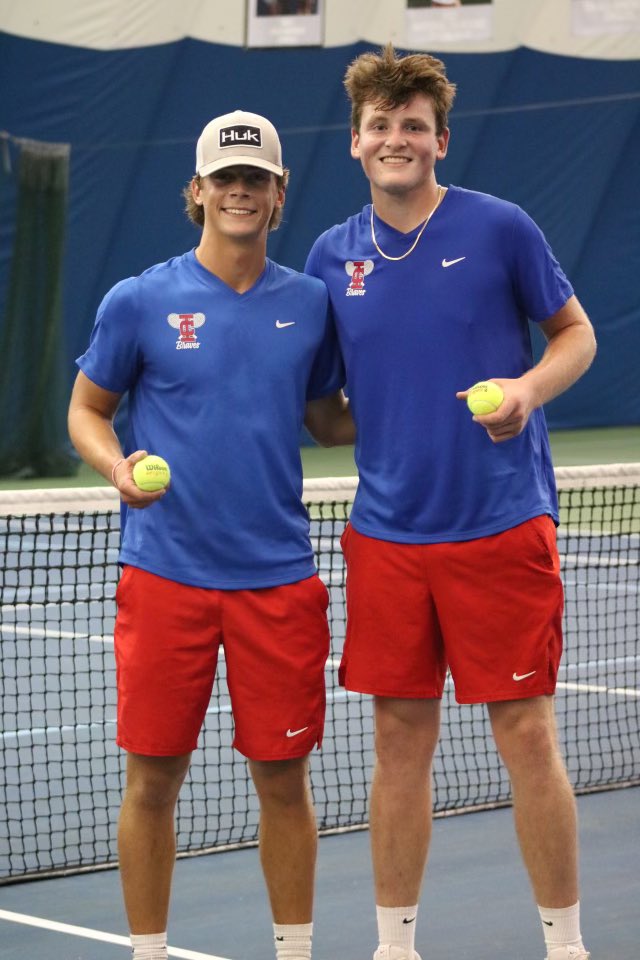 ICHSTennis's tweet photo. Good Luck tonight at Center Grove to our #1Doubles Trent Volz & Landon Sichting as they take on Triton Central in the Individual Sectional! 🔴⚪️🔵🎾💪🏼
@ICHSAthletics https://t.co/eqGoR72755
