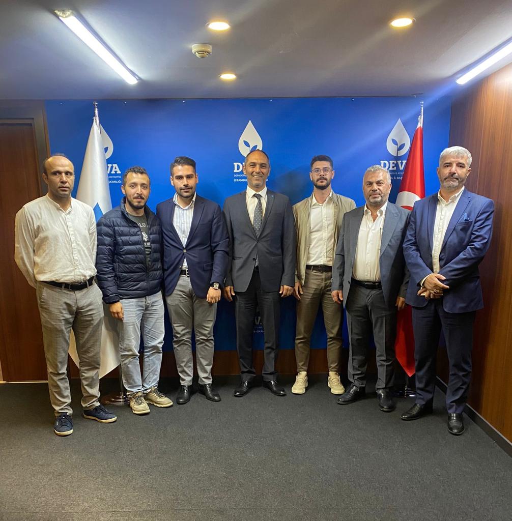 devabasaksehir's tweet photo. @istanbuldadeva İl başkanımız @A_HakanAgaoglu Bey'i makamında @devabasaksehir YK üyeleri olarak ziyaret ettik. İl başkanlığı "Hayırlı Olsun" İlçemiz ve yerel seçimler ile ilgili güzel bir istişare oldu. Teşekkür ederiz. 
Levent Katlan @bilalsimsek_  @KaynakMuammer @HTDemirdelen https://t.co/JULqUG3OUF