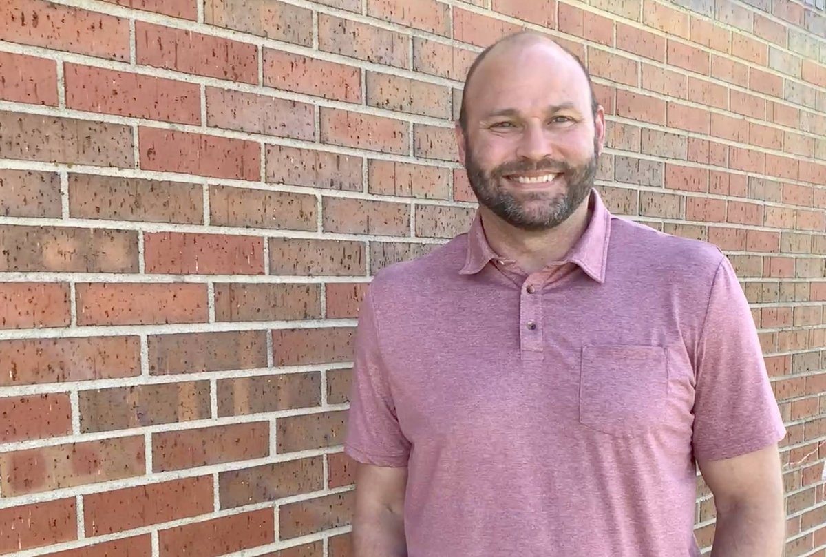 491Foundation's tweet photo. ESF Board Member, Jeremy Warren
"I grew up in a small farm community in North Central Kansas.  Growing up, I had a great experience and had several teachers and coaches who positively impacted my life.  This experience led me down a path of wanting to give back and help others." https://t.co/kkFOh7nbW7