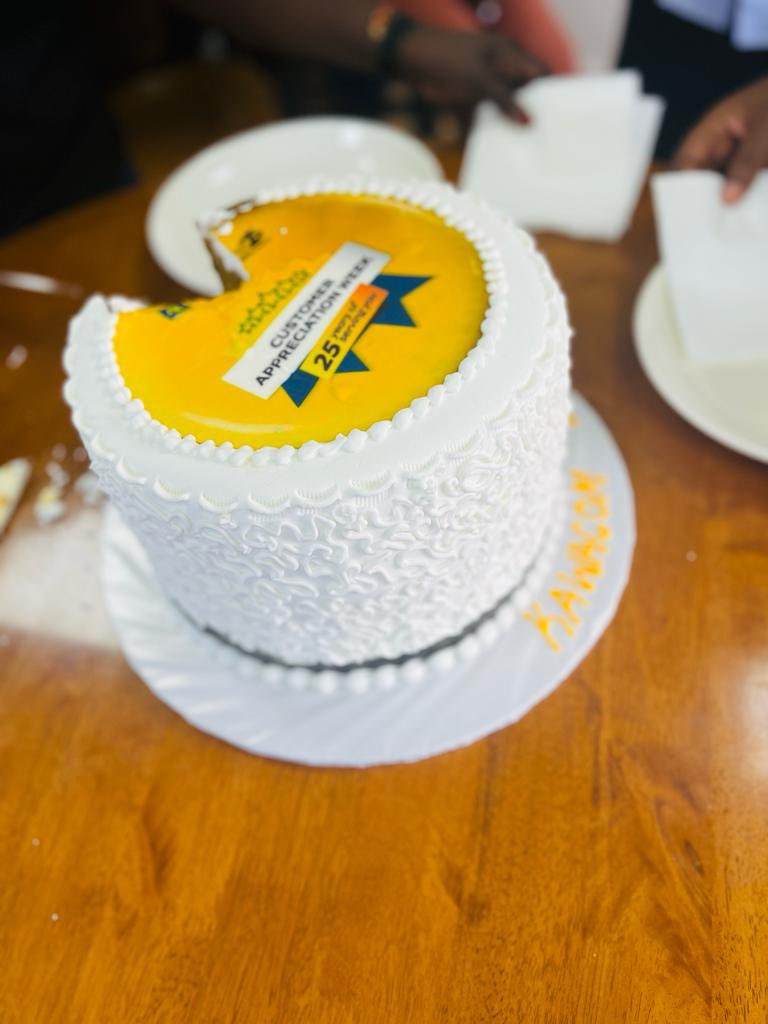 mtnug's tweet image. Our dedicated team, led by the MTN Billing Manager, Solome Namubiru, along with Account Managers Julie Anena and Fredrick Olwenyi, paid a special visit to our valued customers, Kawacom and Kyagalanyi Coffee.

We wanted to extend our heartfelt gratitude for your unwavering loyalty…