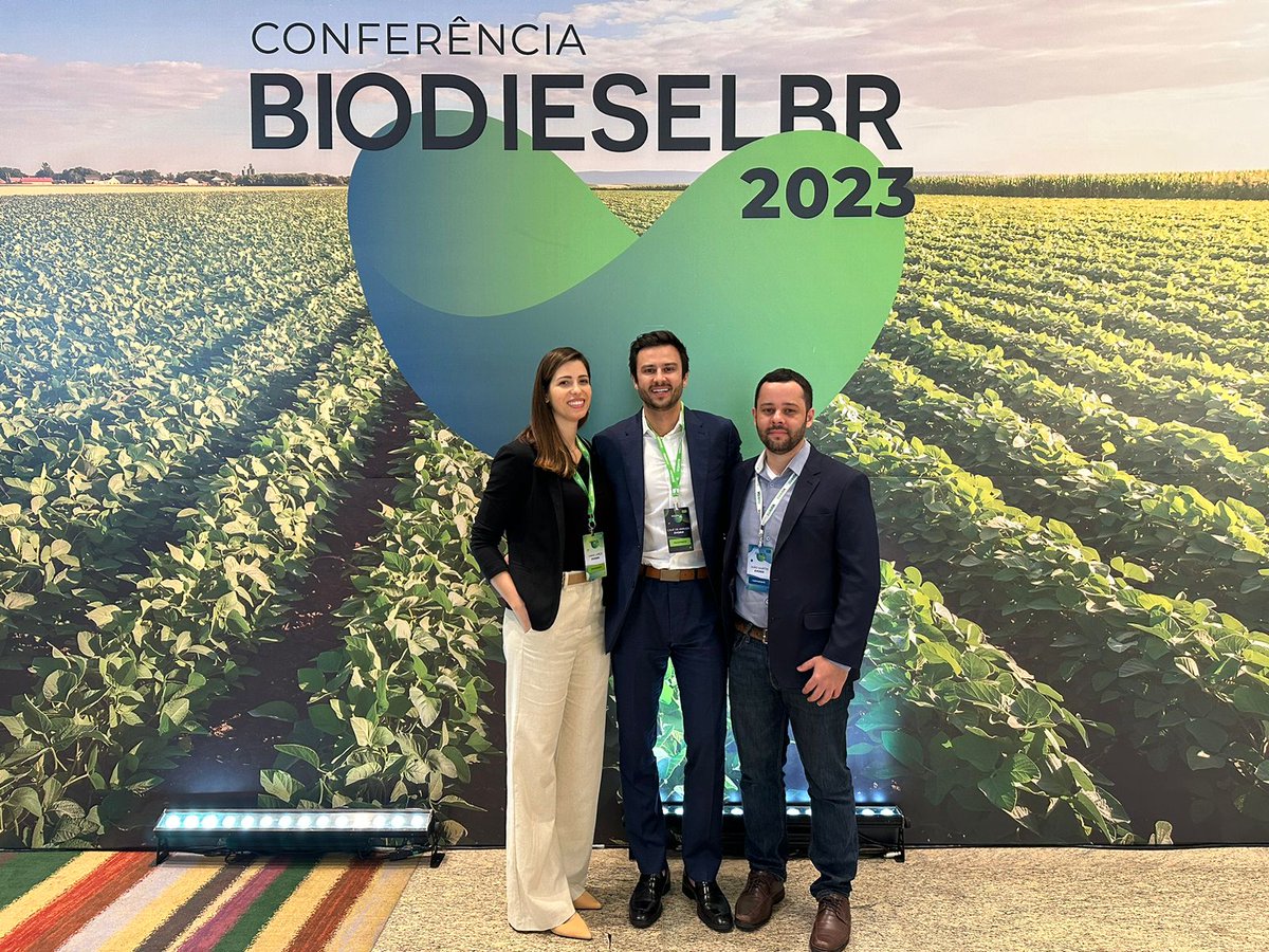 Nos dias 2 e 3 de outubro, marcamos presença em mais uma edição da Conferência BiodieselBR. . Discutimos temas essenciais, como o papel do biodiesel na transição energética e a qualidade do biocombustível brasileiro. Saiba mais: central-south-america.evonik.com/pt/evonik-part…
#Evonik #Biodiesel