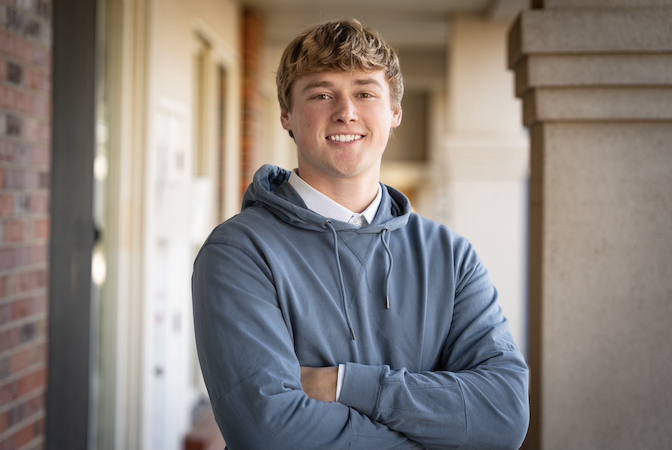 Shoot360Lincoln's tweet photo. 🏀MEET THE HFC🏀
Meet Jakob Ahlschwede- Head Floor Coach at Shoot 360 Lincoln. Jakob brings an upbeat and fun enviroment to Shoot 360 Lincoln. A three-sport athlete and Lincoln Southwest graduate, Jakob attended the University of Kansas playing Quarterback for 2 years. https://t.co/DrGCONzsRA