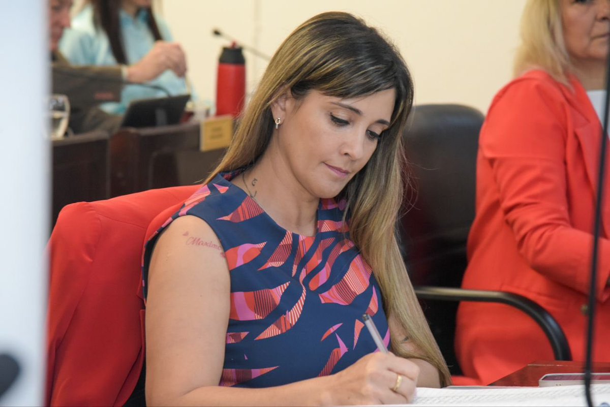 *PODER LEGISLATIVO DEL CHACO*
*_ENLACES TRANSMISIÓN EN VIVO_*
*Sesión Ordinaria Nº 24*

*_YouTube:_* youtube.com/live/DvO5IEykT…
*_Face:_* fb.watch/ntlPYHo3s9/
*_Web Institucional:_*video.legislaturachaco.gov.ar