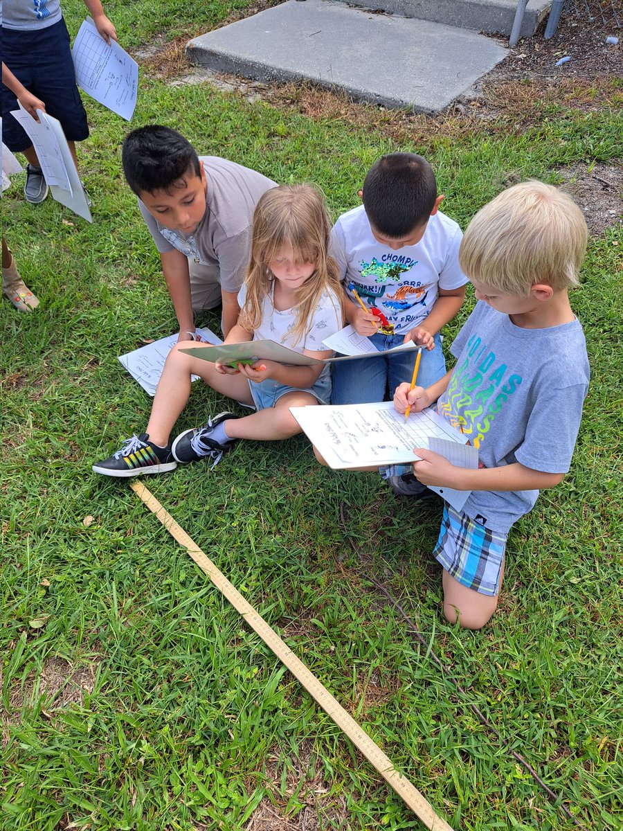 lundy_liz's tweet image. We had a &quot;windy&quot; adventure today as we explored wind in science. We dropped objects to see how far the wind would carry them. @McInnis_VCS #vcsscientists