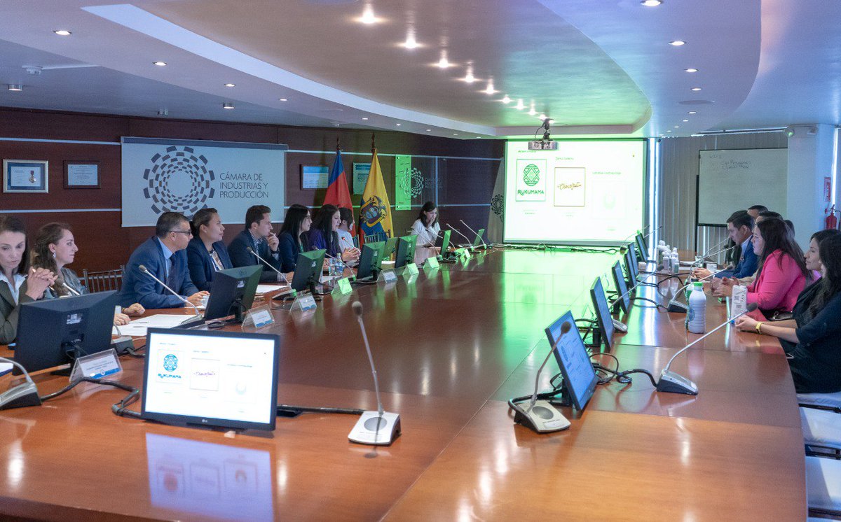 ⏳¡Pronto conoceremos al gran ganador de nuestro concurso #TambiénSoyEmpresario! 👏
Los 3⃣ finalistas de 2023 presentaron un pitch de su negocio para ganar 💲 3.000 y más premios para potenciar su negocio 🤝. 
📣¡El ganador final será anunciado en el aniversario #CIP87AñosJuntos!