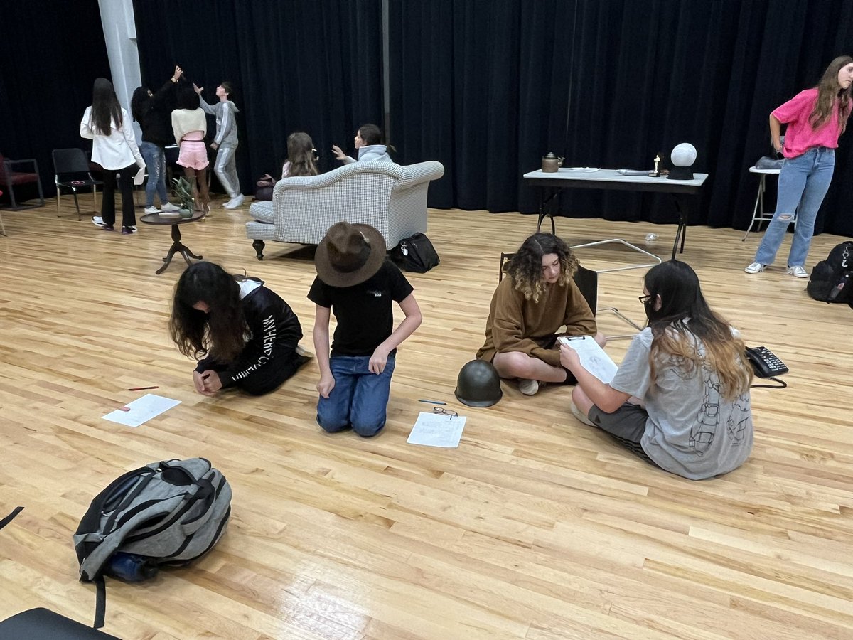 fvhs_theatre's tweet photo. Beginning Theatre rehearsing their first open scenes @FuquayVarinaHS https://t.co/Tfx96DZgI5