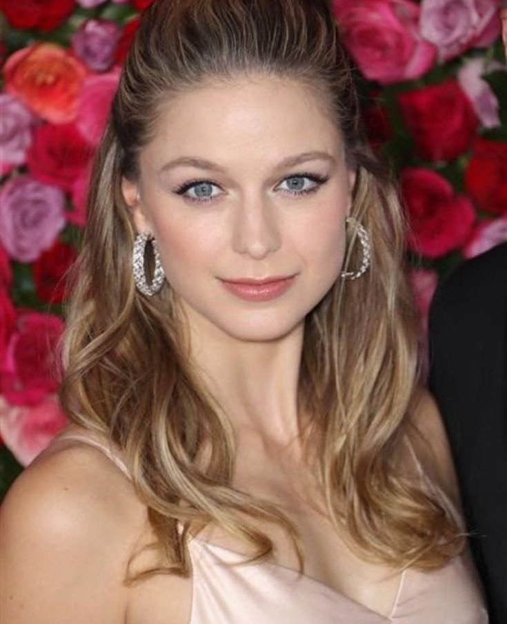 JuanC_Rdgz's tweet photo. 📺 Happy Birthday Melissa Benoist 🎂📺
#MelissaBenoist #TheFlash #Arrow #LegendsofTomorrow #Batwoman #CrisisonInfiniteEarths #Supergirl #KaraDanvers #RedDaughter #HappyBirthdayMelissaBenoist https://t.co/qlutrteZkc