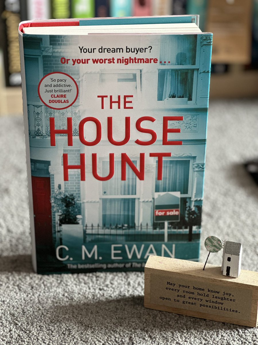 🚨 GIVEAWAY 🚨

🎃Happy October everyone!

To celebrate the start of the spooky month I am giving away a copy of the captivating thriller #TheHouseHunt by <a href="/chrisewan/">Chris Ewan</a> 

To enter:
⭐️Follow me
⭐️Like 
⭐️Retweet

UK only, ends 11/10. 

#bookgiveaway #booktwitter