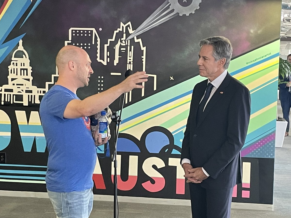 I almost thought he would ask for a guitar 😁 <a href="/SecBlinken/">Secretary Antony Blinken</a> at <a href="/CapitalFactory/">Capital Factory ⚙️</a> today meeting with several interesting startups along with <a href="/JoshuaBaer/">Joshua Baer ⚙️</a>