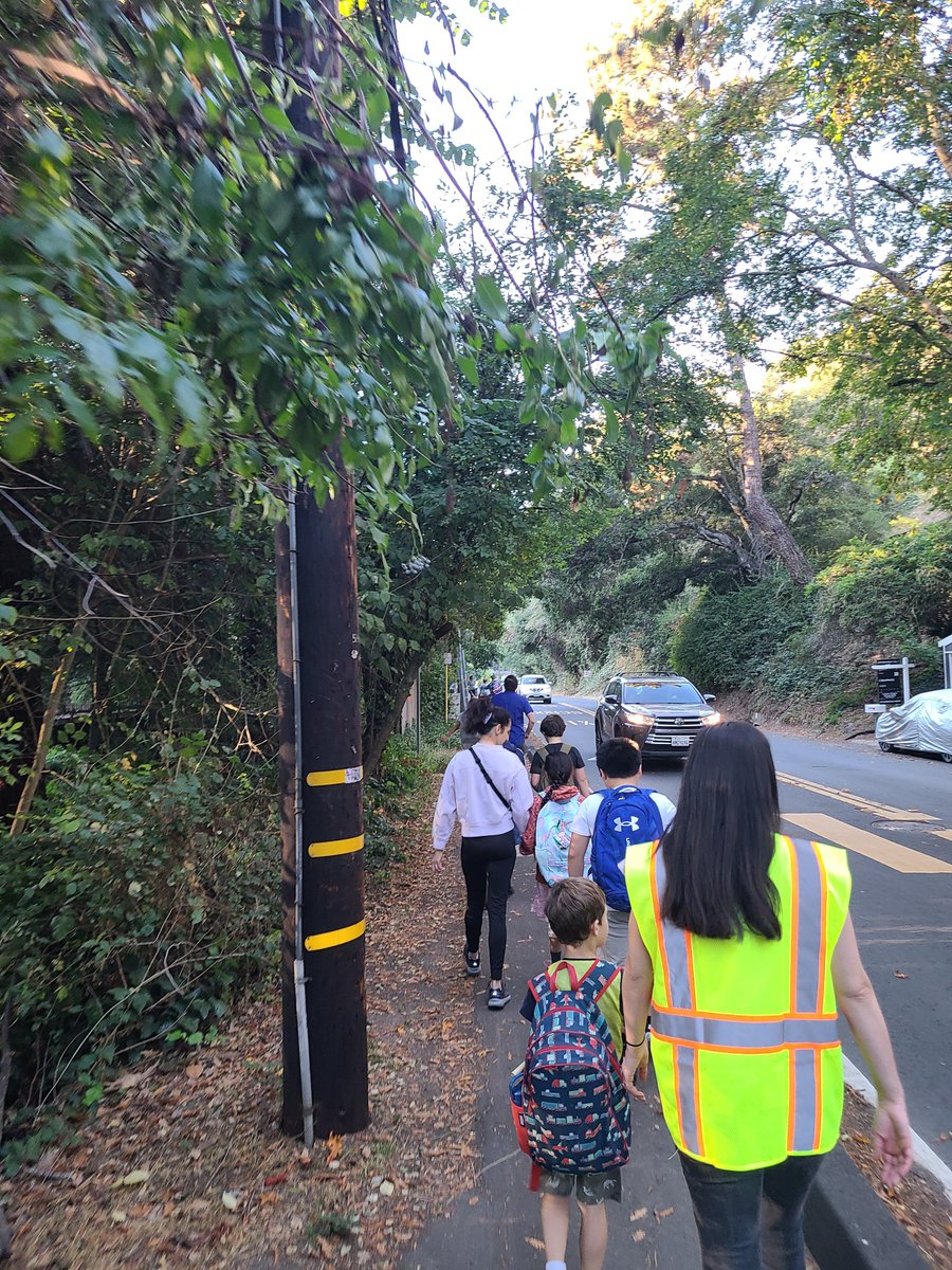 altafieldnotes's tweet photo. It's International Walk and Roll to School Day and Alta is keeping every kiddo safe as they make their way into their classrooms. Here is Altoid Courtney wood helping out at Thornhill Elementary in Oakland, CA. #altafieldnotes https://t.co/q3xSaxBiad