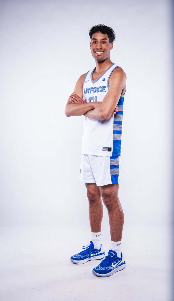 __SolomonJ's tweet photo. Year 2 🤙🏽🌴 https://t.co/SiqSZiwxvH