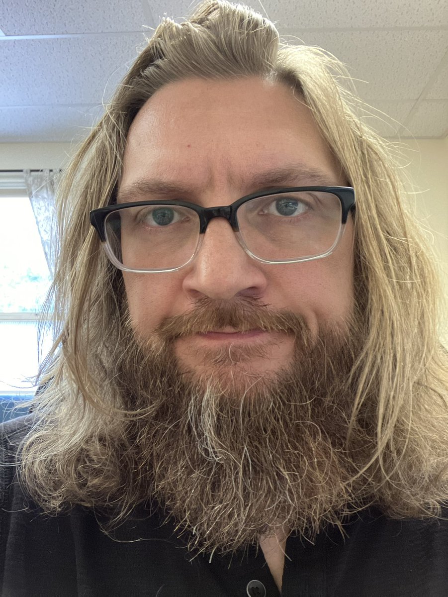 TimbreGhost's tweet image. Me, as a recently converted 5G Zombie.