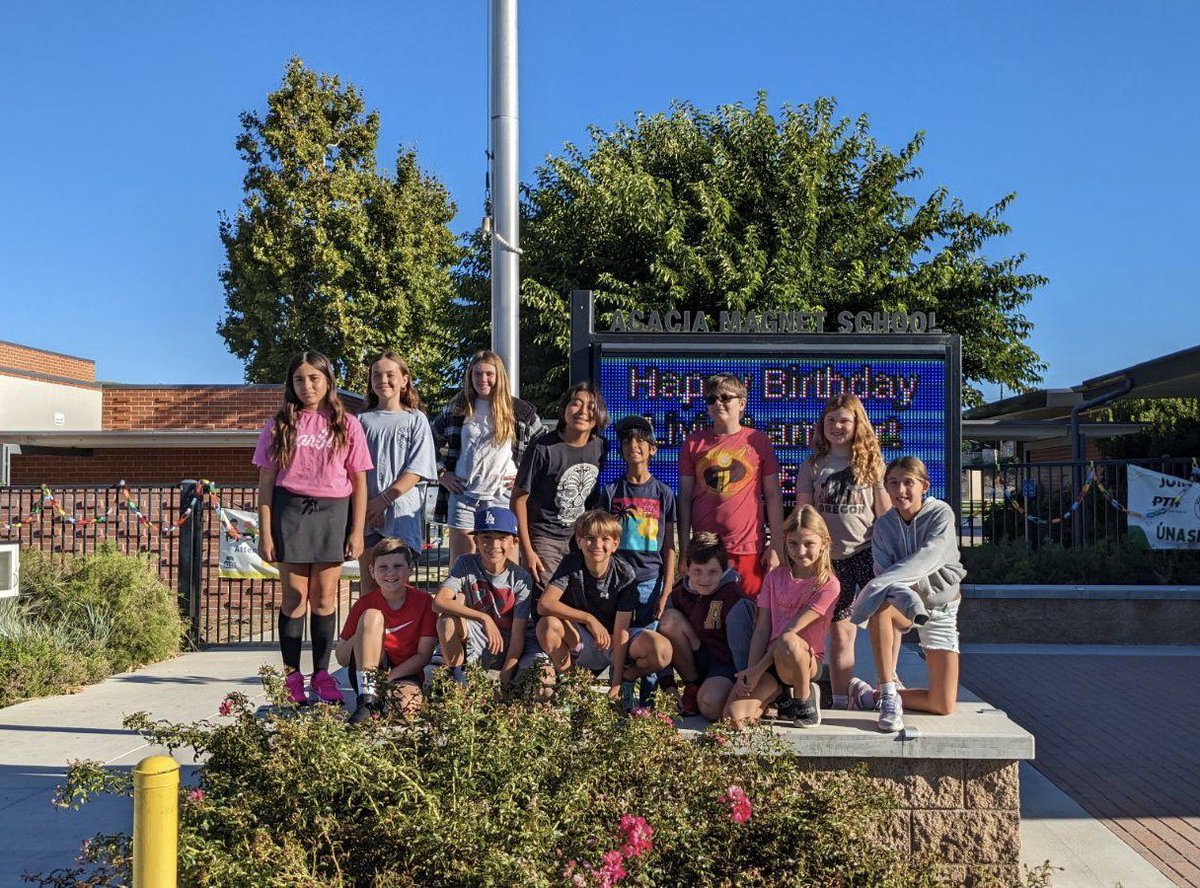 Our Kindness chain is hung! Last Friday at our Kindness assembly we collected kindness links made by each student. This morning our 5th grade Excel group, who planned the assembly, turned them into a chain and hung them for all to see! 😍🧡 #AcaciaCubs