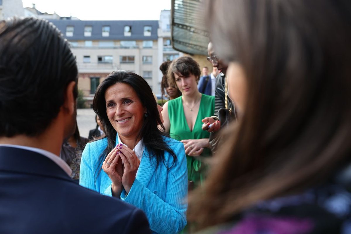 Chrysoula Zacharopoulou 🇪🇺🇫🇷 (@czacharopoulou) on Twitter photo L'envie de #France en #Afrique & vice-versa, est une oeuvre collective! Nous avons tous un rôle à jouer.
Échanges francs & ambitieux avec les 30 jeunes leaders lauréats de la <a href="/french_african/">French-African Foundation</a> Foundation.
Vous incarnez ce lien humain entre la 🇫🇷 & l’Afrique! Merci à vous! L'envie de #France en #Afrique & vice-versa, est une oeuvre collective! Nous avons tous un rôle à jouer.
Échanges francs & ambitieux avec les 30 jeunes leaders lauréats de la <a href="/french_african/">French-African Foundation</a> Foundation.
Vous incarnez ce lien humain entre la 🇫🇷 & l’Afrique! Merci à vous!