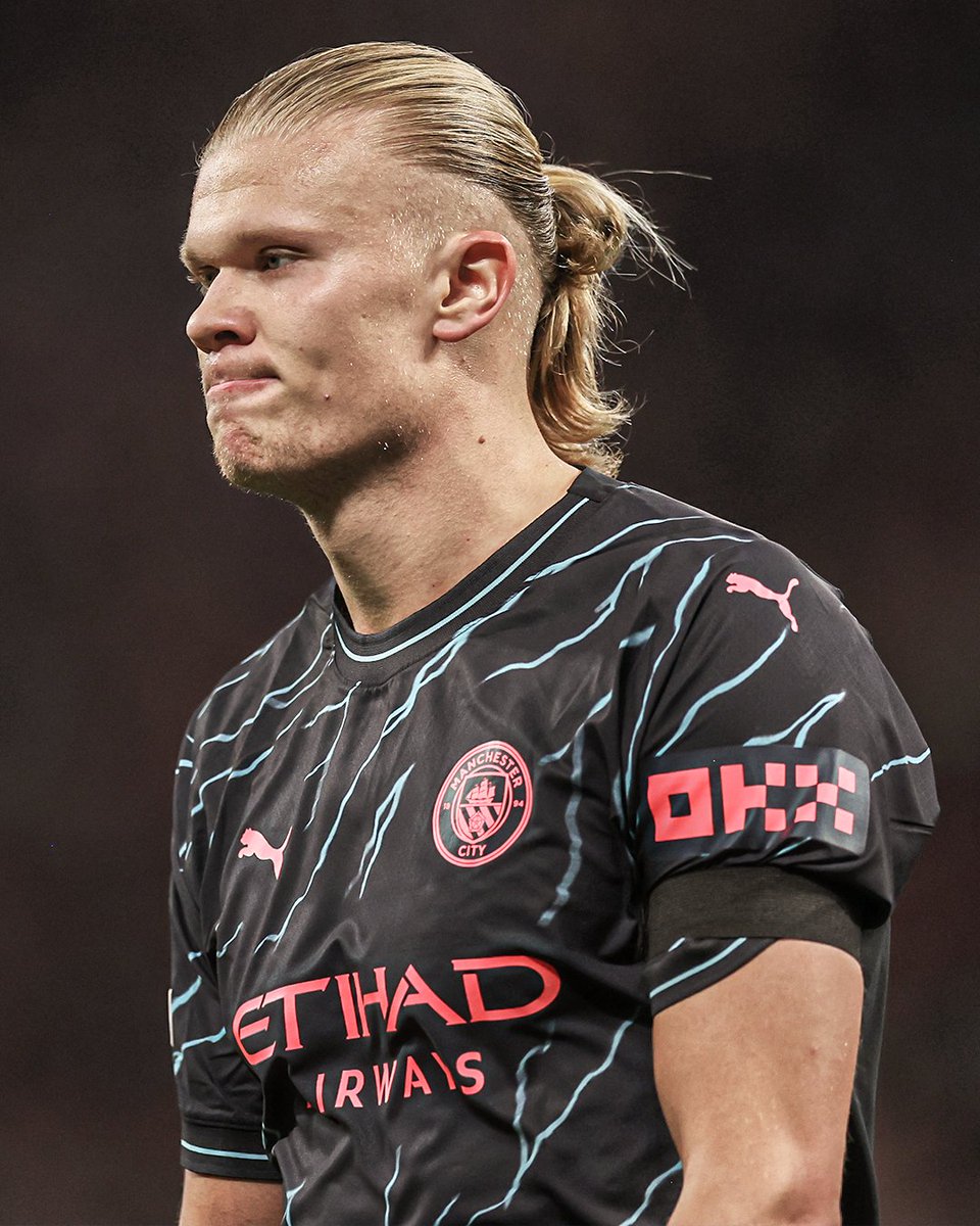 ESPNFC's tweet photo. Erling Haaland hasn't scored in his last five Champions League matches.

His previous longest scoreless streak in the UCL was two games 😮

He's human after all 😅 https://t.co/TshmjbUTvT