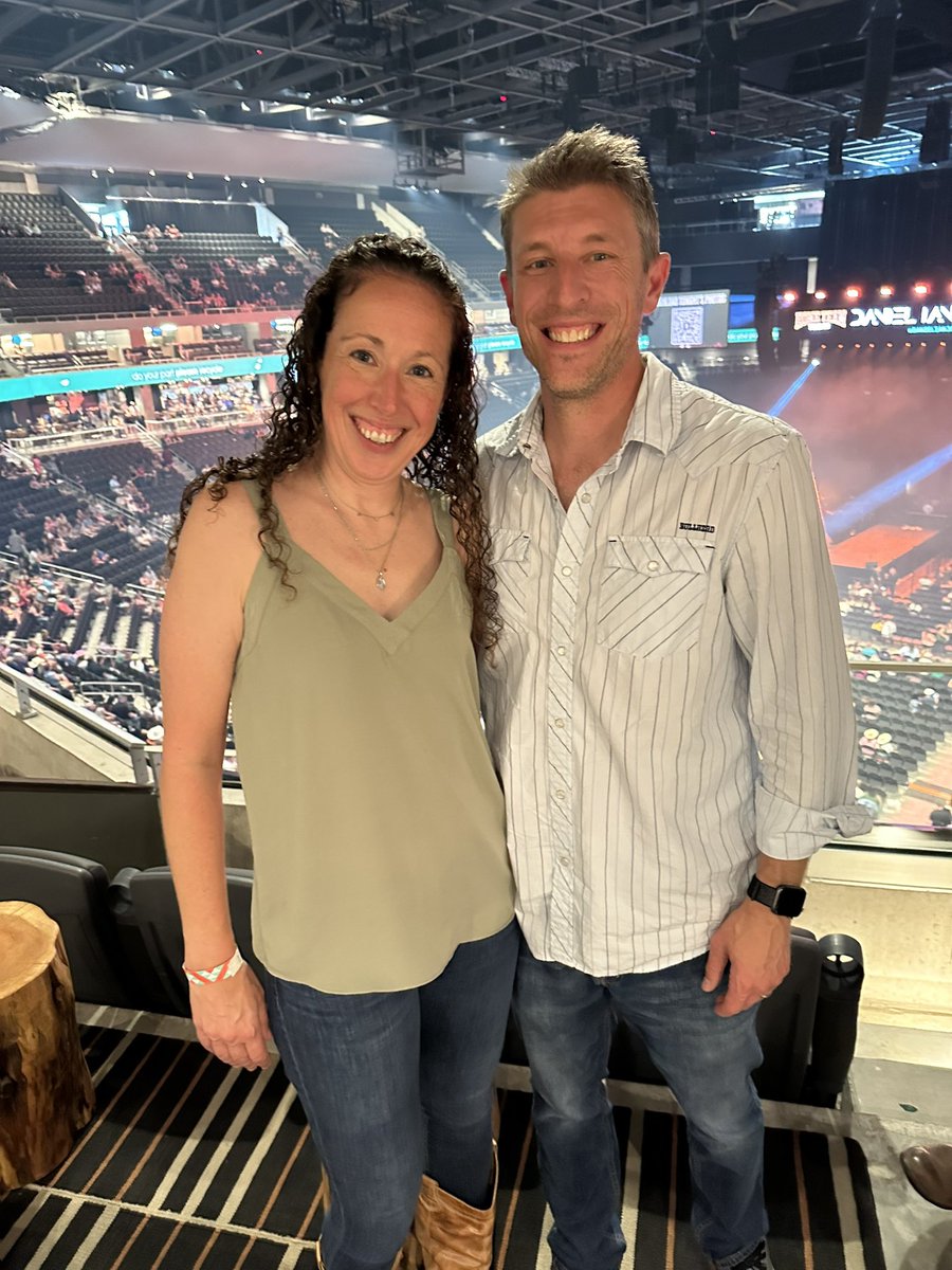 Happy 20th anniversary to my better half <a href="/Khensle/">CoachKT</a>