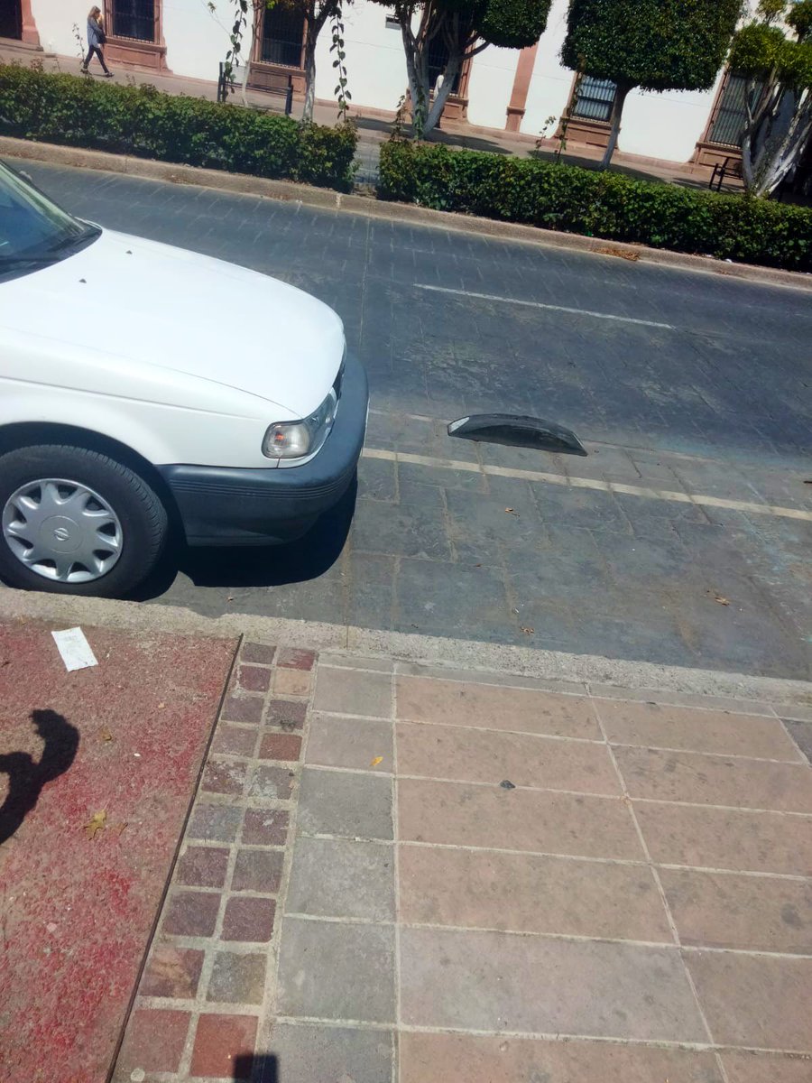 anticuaeguiara's tweet photo. ¿En este caso actuará algún agente de la @SSPCSLP? https://t.co/hlTXWDBaza