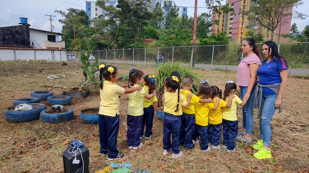 Limpieza del huerto escolar,visita con los niños y niñas y personal de la institución.prof Belén ,encargada del programa todas manos a la siembra.
<a href="/Berzabethg1/">Berzabethgandicaoficial</a>
<a href="/CDCETachira/">CDCE Táchira</a> 
<a href="/_LaAvanzadora/">Yelitze Santaella</a> 
<a href="/01Ptmstachira/">PTMSTACHIRA</a>